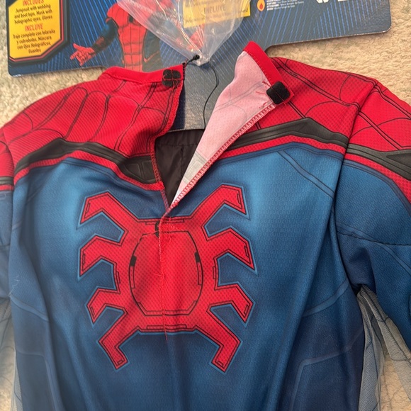 Marvel Spider-Man Costume - Picture 9 of 12